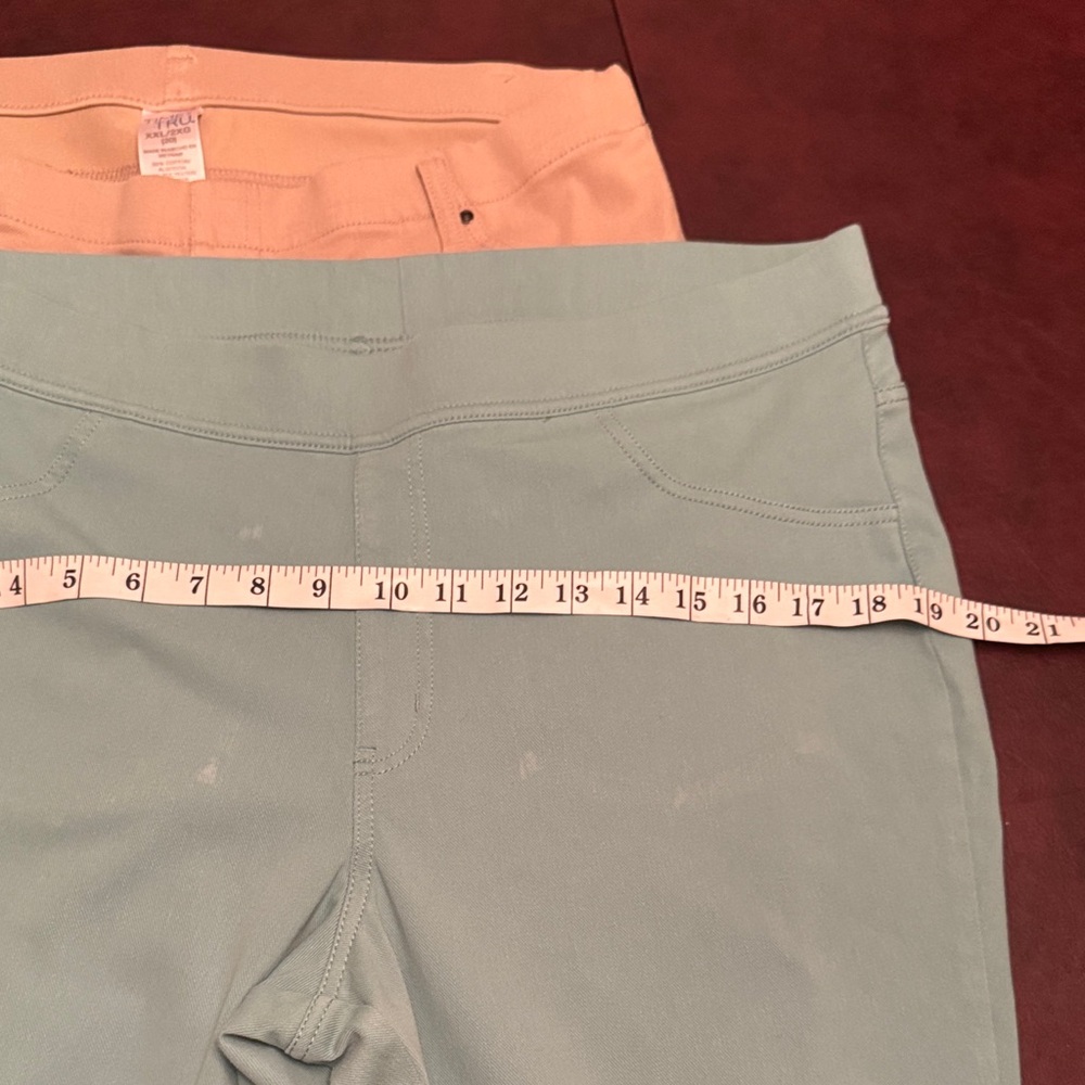 Set of 2: Robin Egg Blue and Beige jegging capris - XXL (size 20) - Picture 2 of 8